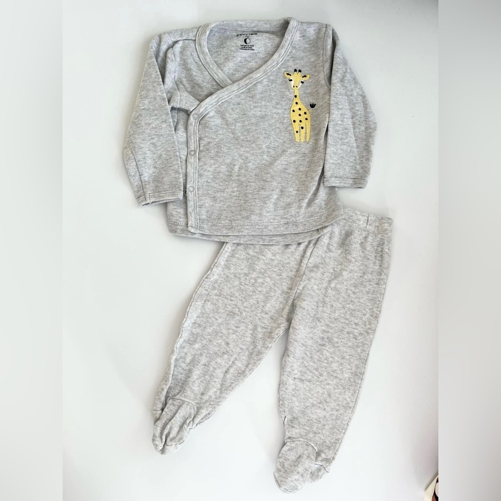 Petit Lem & Chickpea Gray Giraffe Kids Matching Set